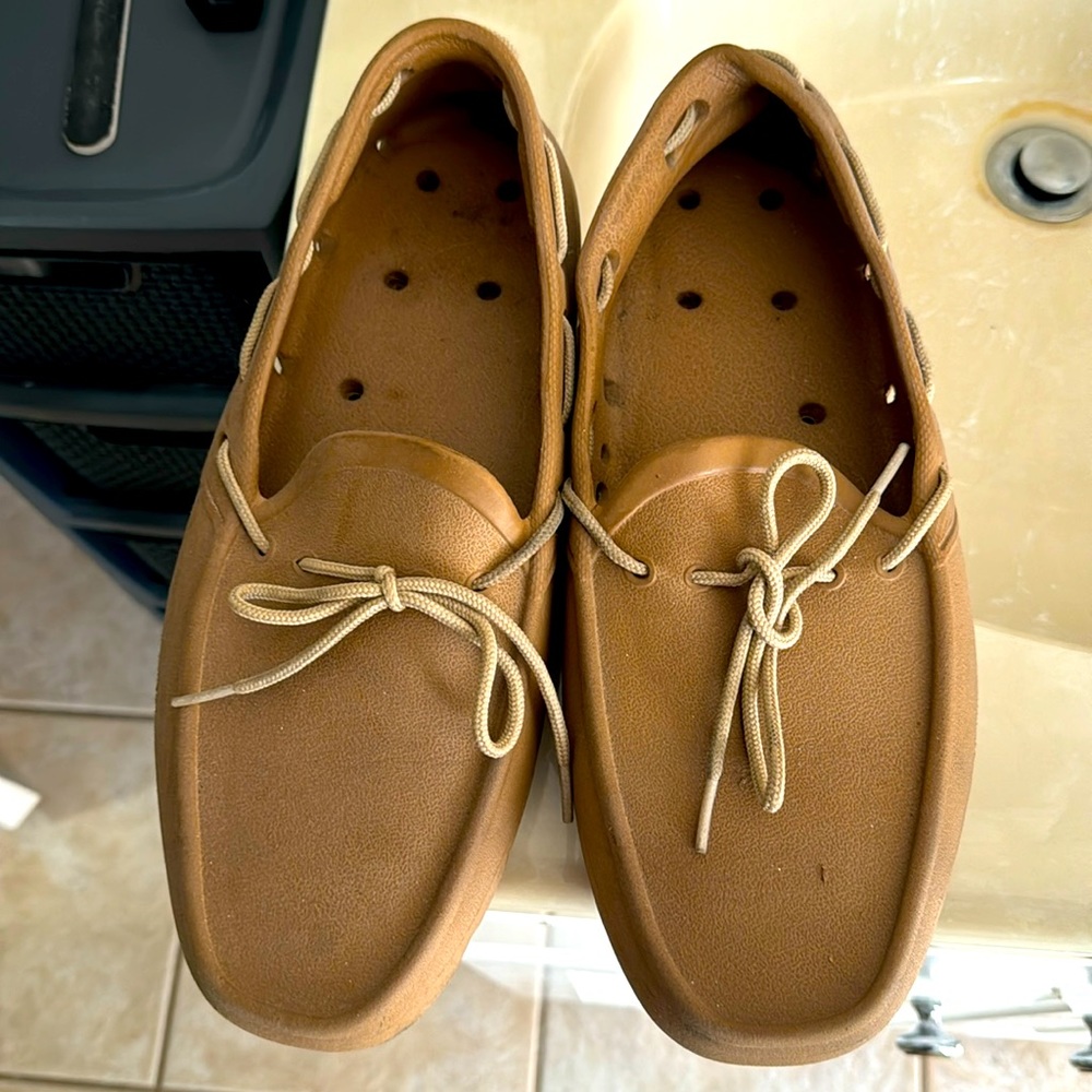 Tucket brown boat shoes